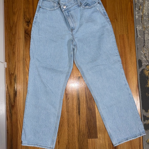 Abercrombie & Fitch Straight Jeans - Picture 9 of 9